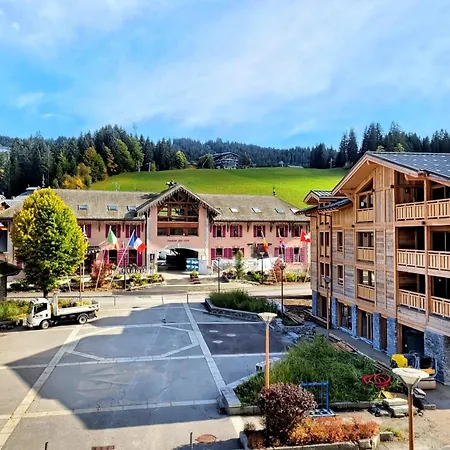 Spacieux Au Coeur Des Gets Avec Balcon, Parking, Et Wifi - Fr-1-598-82 Les Gets